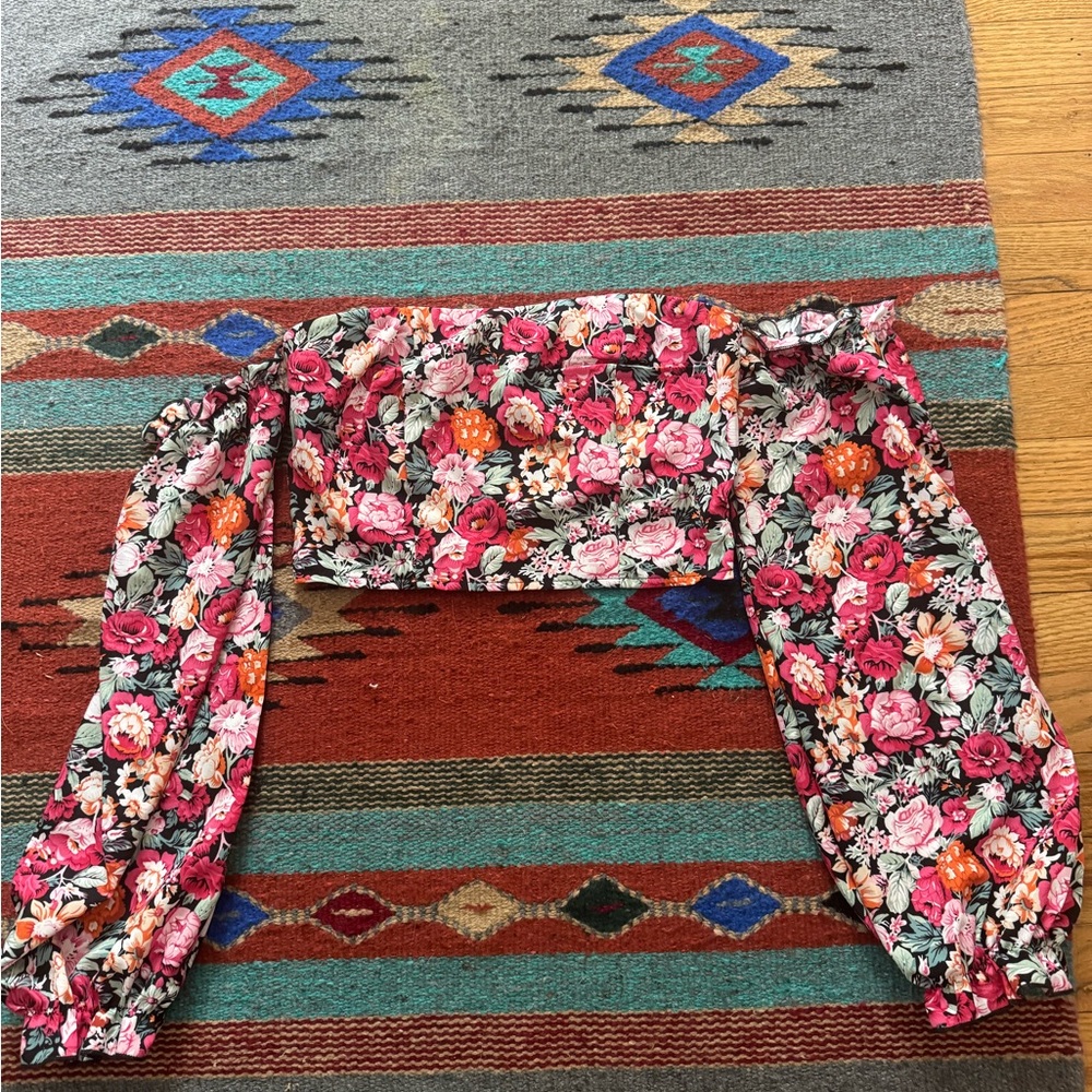 Floral Off-Shoulder Crop Top